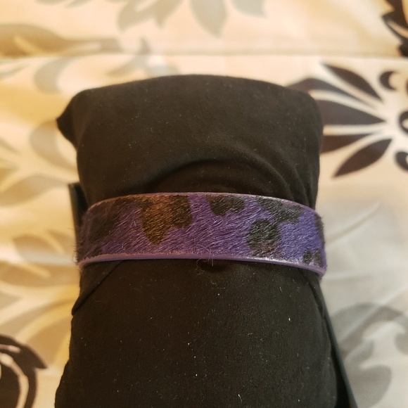 Rustic Cuff Kacey - Picture 2 of 2